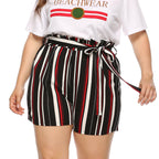 Elegante gestreifte Damen-Shorts mit Bindegürtel