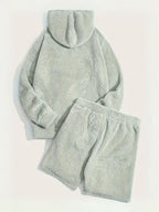 EB | Fluffy Hoodie und Shorts