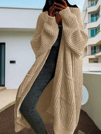 Damen Kuscheliger Strickmantel mit Gürtel und praktischen Taschen EB