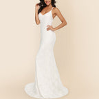 Damen elegantes figurbetontes Hochzeitskleid mit zarter Spitzenverzierung EB