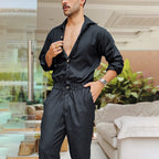 Herren-Jumpsuit mit Hemdkragen, elastischem Bund und schmal zulaufenden Beinen