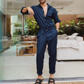 Herren-Jumpsuit mit Hemdkragen, elastischem Bund und schmal zulaufenden Beinen