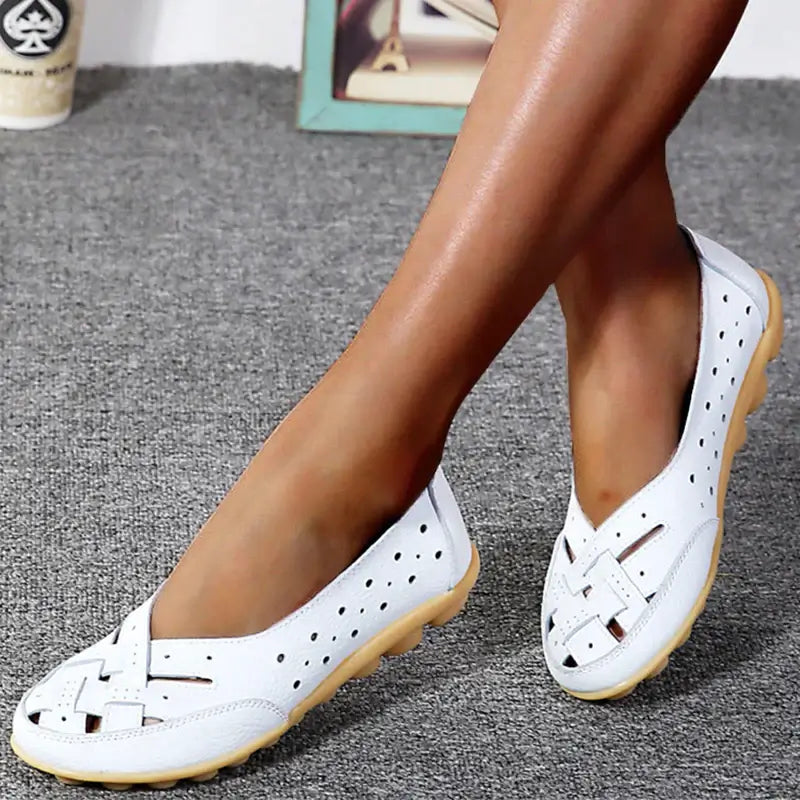 Bequeme Sandalen mit modernem Design EB