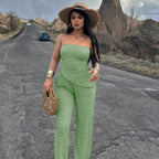Damen eleganter Jumpsuit mit schulterfreiem Design und asymmetrischem Saum EB