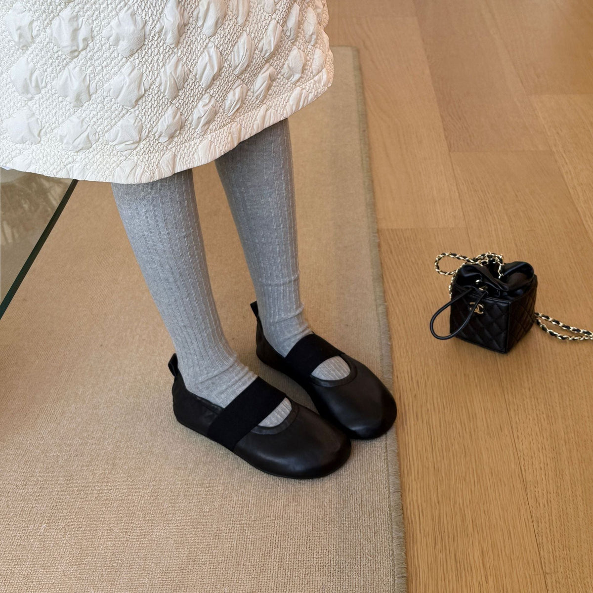 Damen Elegante Ballerinas mit verstellbarem Riemchen und komfortablem Fußbett EB