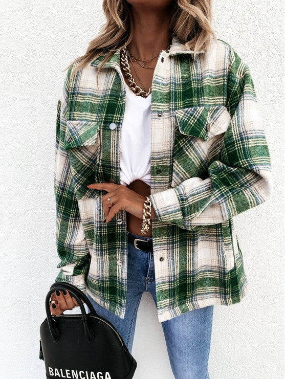 Damen Karierte Overshirtjacke im flauschigen Stoff EB