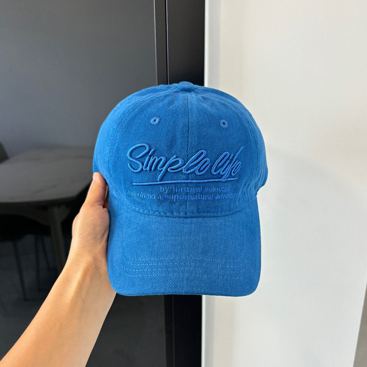 Lockere bestickte Denim-Kappe