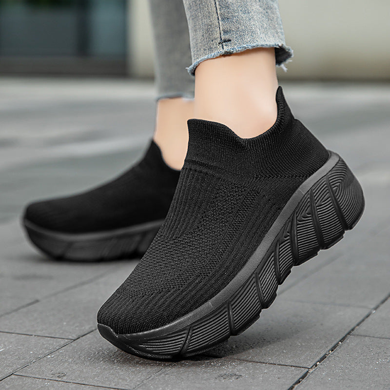 Unisex nan nahtloser Strick-Überziehschuh mit skulpturierter Plateau-Laufsohle und orthopädisch geformter Fersenführung EB