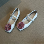 Damen Ballerina-Schuhe mit floralem Design und elegantem Riemen EB