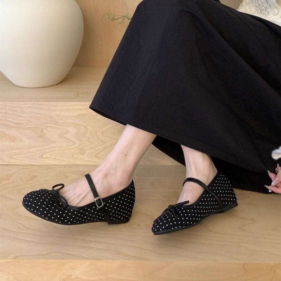 Damen Ballerinas mit zartem Riemchen und Blumenmuster EB