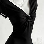 Damen Figurschmeichelndes Shirt mit dekorativem Ringdetail EB