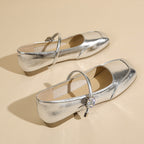 Damen Ballerinas mit dekorativem Riemen und glänzendem Finish EB