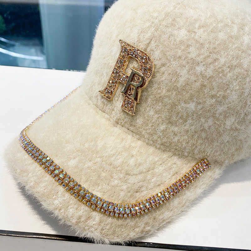 Luxuriöse Damen-Baseballkappe aus Fleece mit Verzierungen