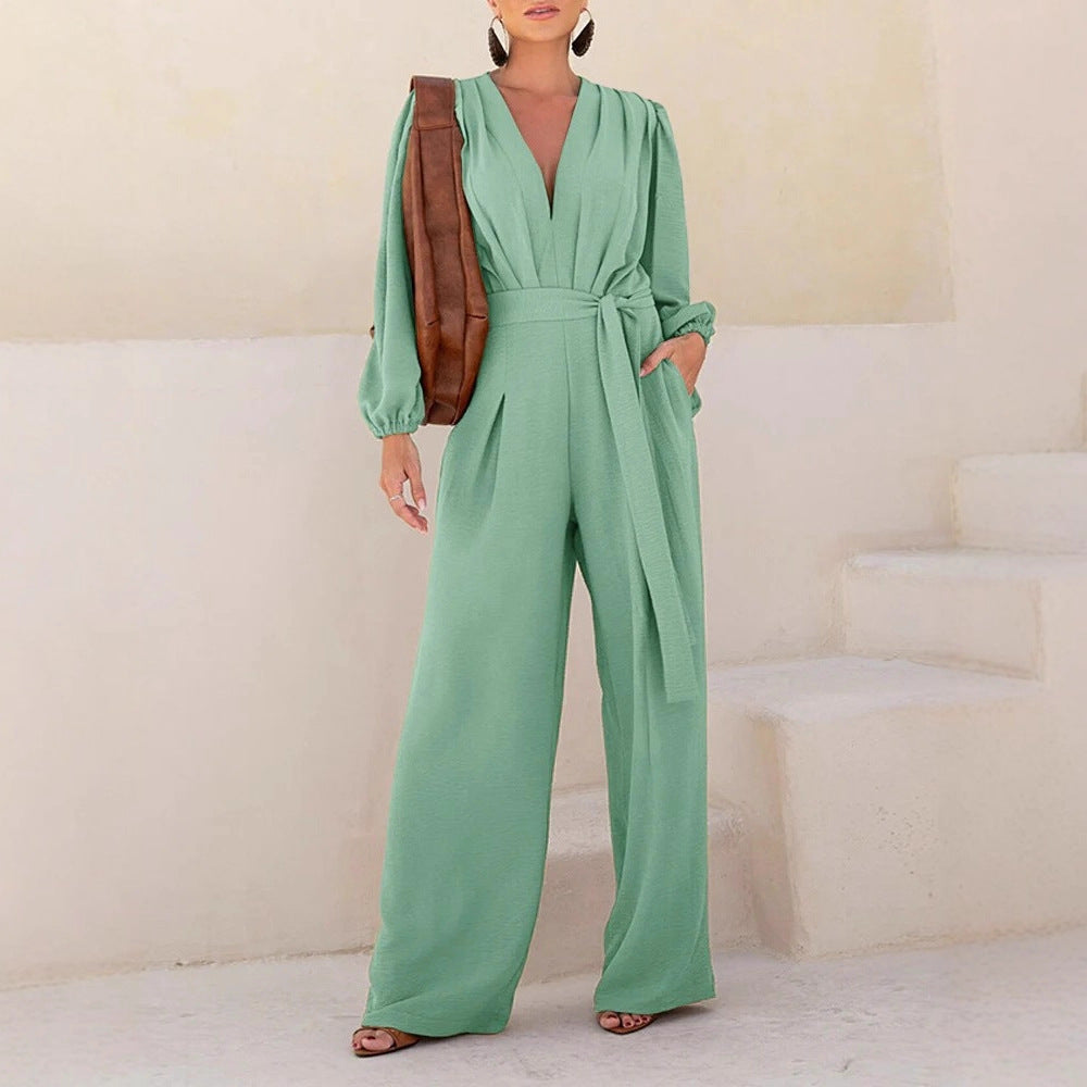 Eleganter Palazzo-Jumpsuit mit V-Ausschnitt und Bindegürtel