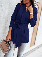 Damen Trenchcoat mit tailliertem Schnitt und praktischen Taschen EB