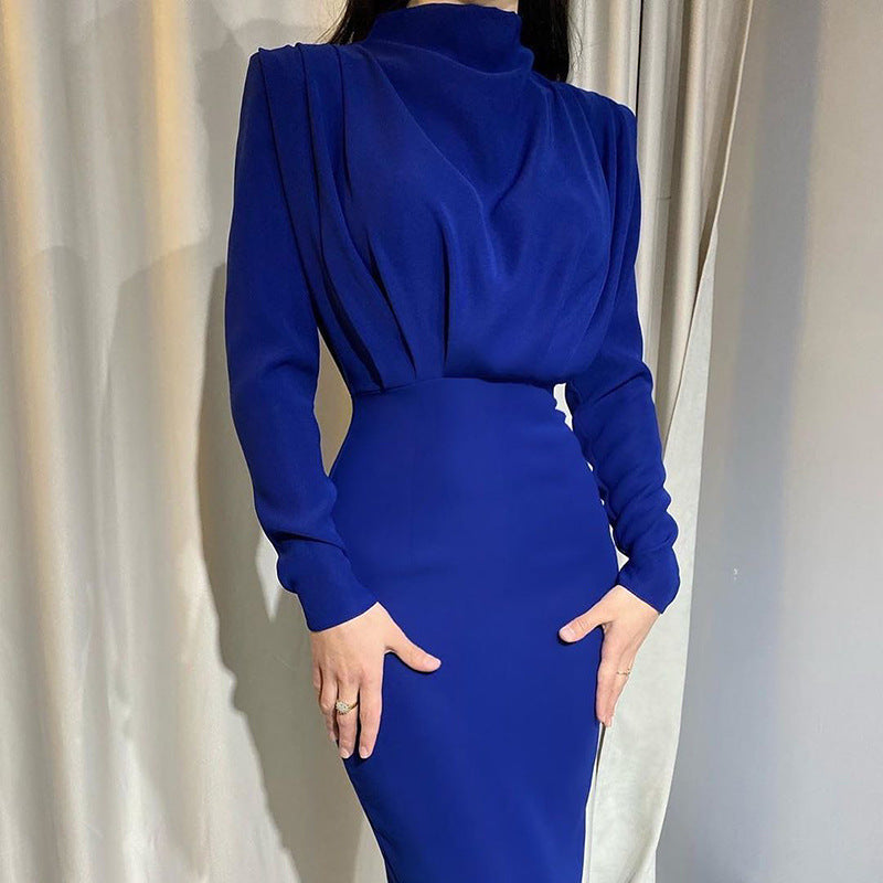 Damen Abendkleid mit elegantem hohen Kragen und drapierten Ärmeln EB
