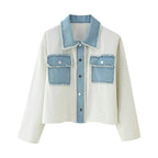 Damen cropped Denimjacke mit kontrastierenden Taschen und fransigem Saum EB