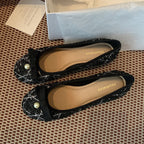 Damen Ballerina mit trendigem Tweed-Obermaterial und elegantem Perlenakzent EB