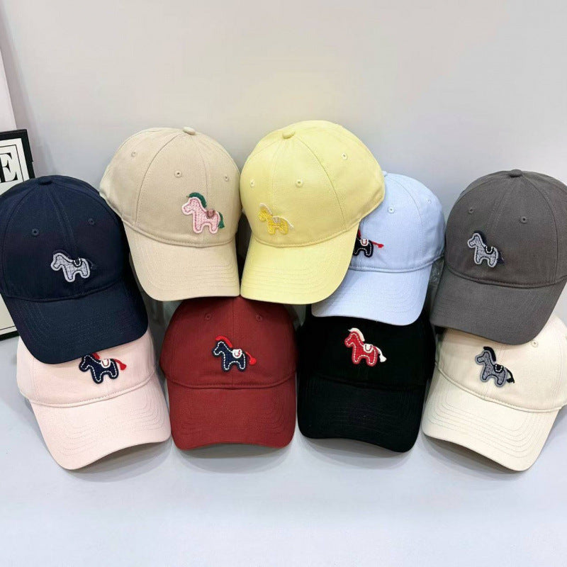 Verspielte Baseballkappe mit Pony-Stickerei