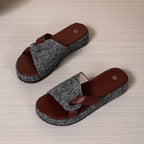 Damen bequeme Schlappen mit modischem Faltendesign EB