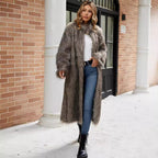 Damen Eleganter langhaariger Pelzmantel EB
