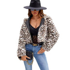 Damen Kunstfelljacke mit kontrastierenden Details und modischem Schnitt EB