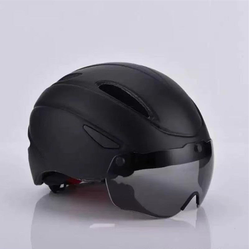 Fahrradhelm mit Visier