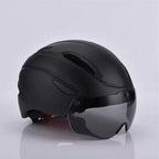 Fahrradhelm mit Visier