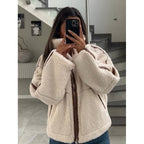 Damen Fleecejacke mit stylischen Details EB