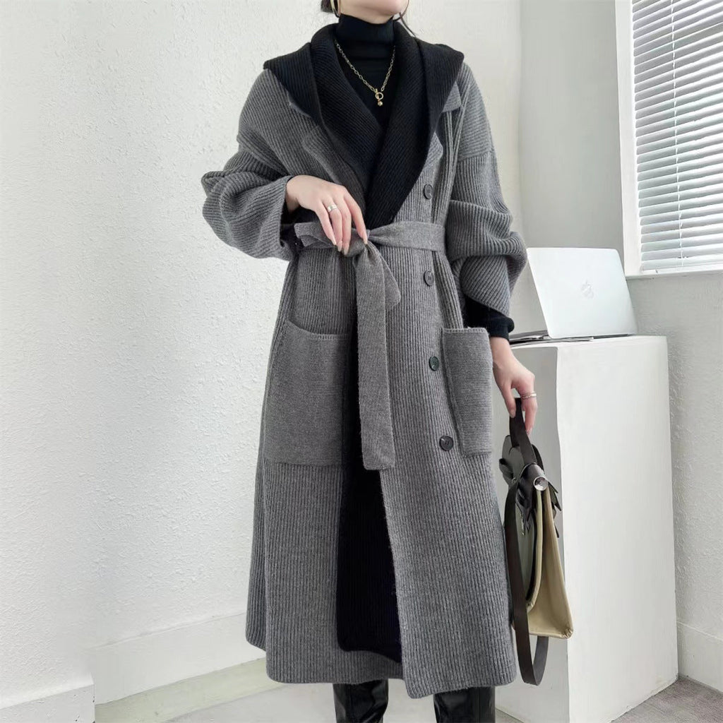 Damen Eleganter langer Mantel mit Gürtel und kontrastierenden Ärmeln EB