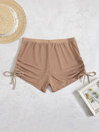 Bequeme Damen-Badeshorts mit Rüschendetails