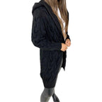 Damen Langer Strickmantel mit strukturiertem Zopfdesign und praktischer Kapuze EB