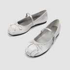 Damen Ballerinas mit verstellbarem Riemen und zierlichem Schleifendetail EB