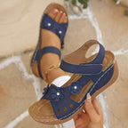 Damen Bequeme Sandalen mit floralem Design EB