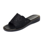 Damen Bequeme und elegante Slipper mit dekorativem Laser-Cut EB