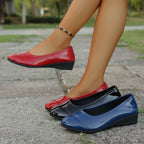 Damen Elegante Ballerinas mit komfortablem Fußbett und glänzender Oberfläche EB