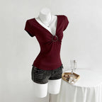 Damen Figurschmeichelndes Shirt mit dekorativem Ringdetail EB