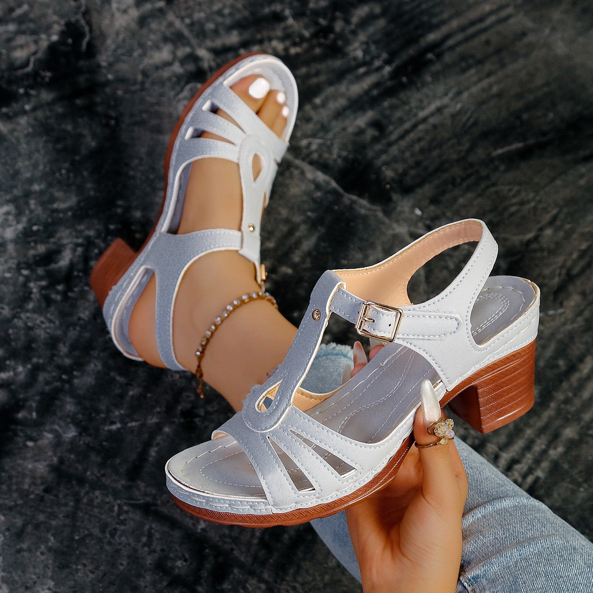 Damen Komfortable Sandalen mit verstellbarem Riemen und anatomischem Fußbett EB