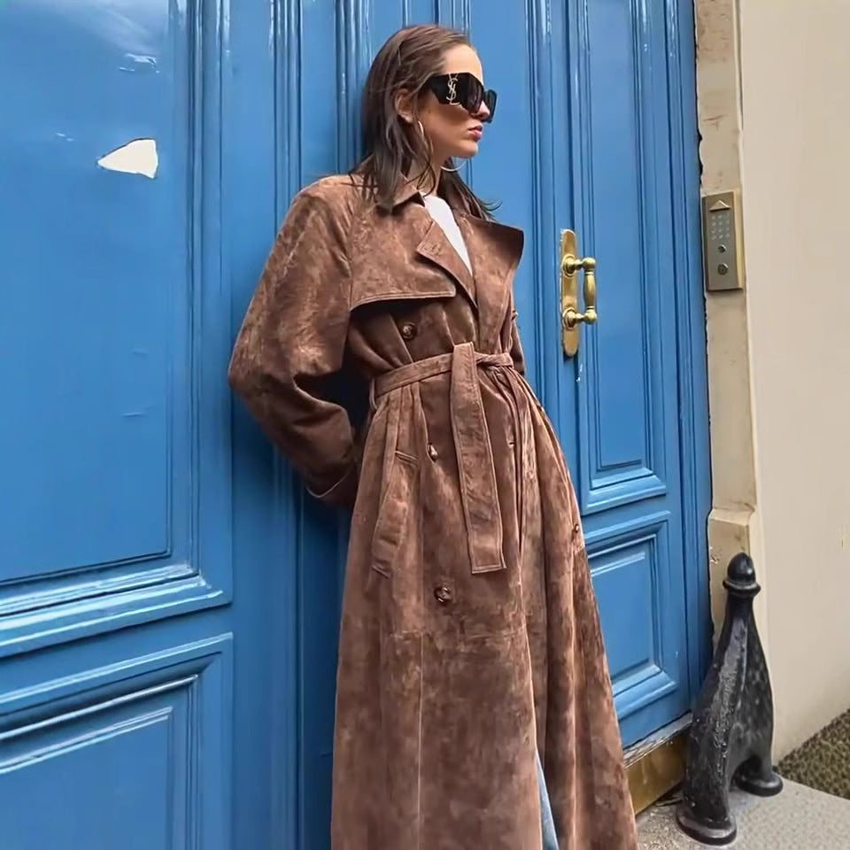 Damen eleganter und taillierter Wildleder-Trenchcoat mit Gürtel EB