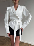 Damen Blazer mit hochmodernem Schnitt EB