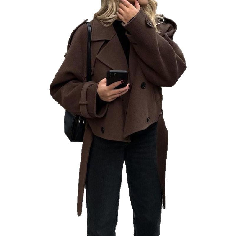 Damen komfortable Cropped-Jacke mit stylishen Details EB