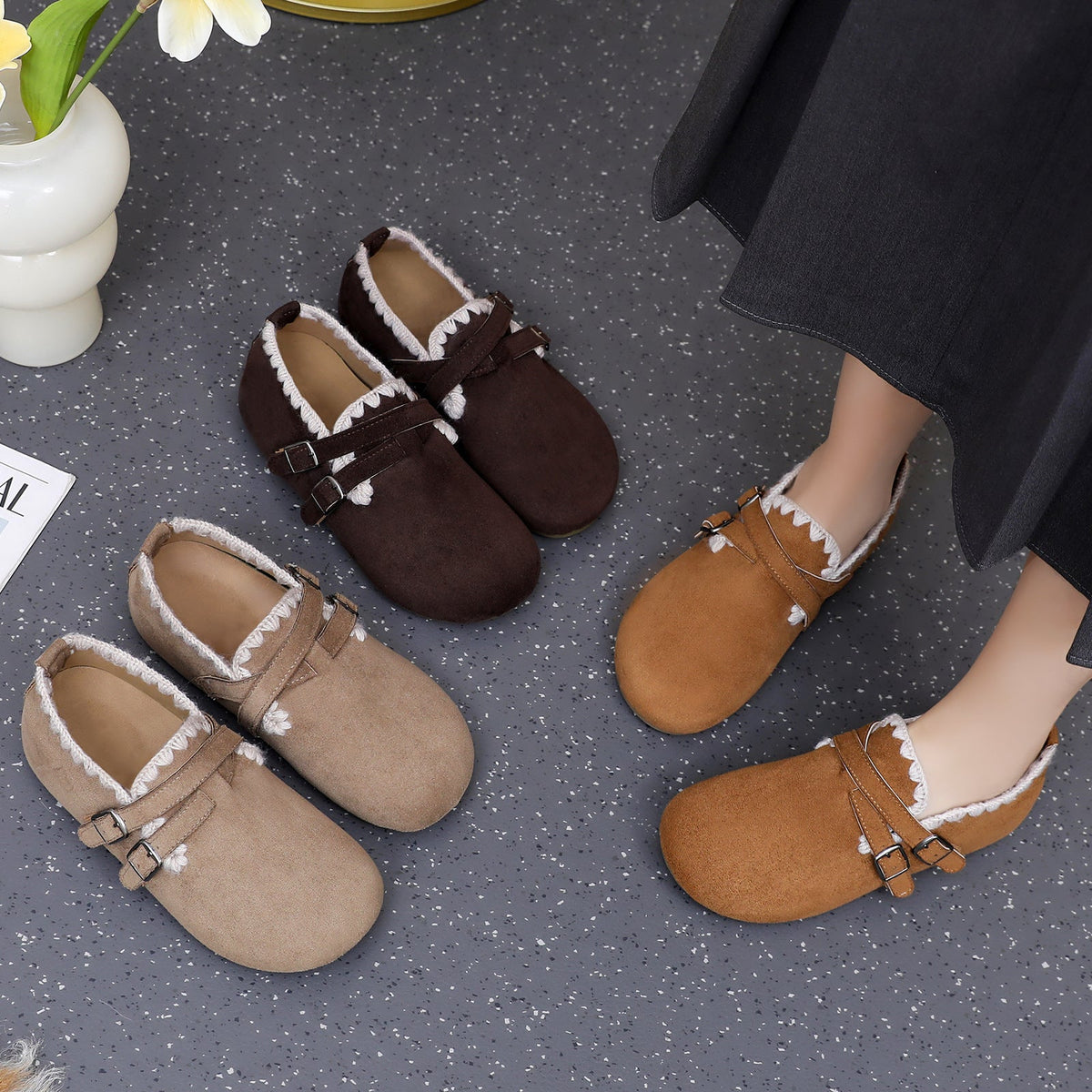 Damen Bequeme Clogs mit verstellbaren Riemen und eleganter Details EB