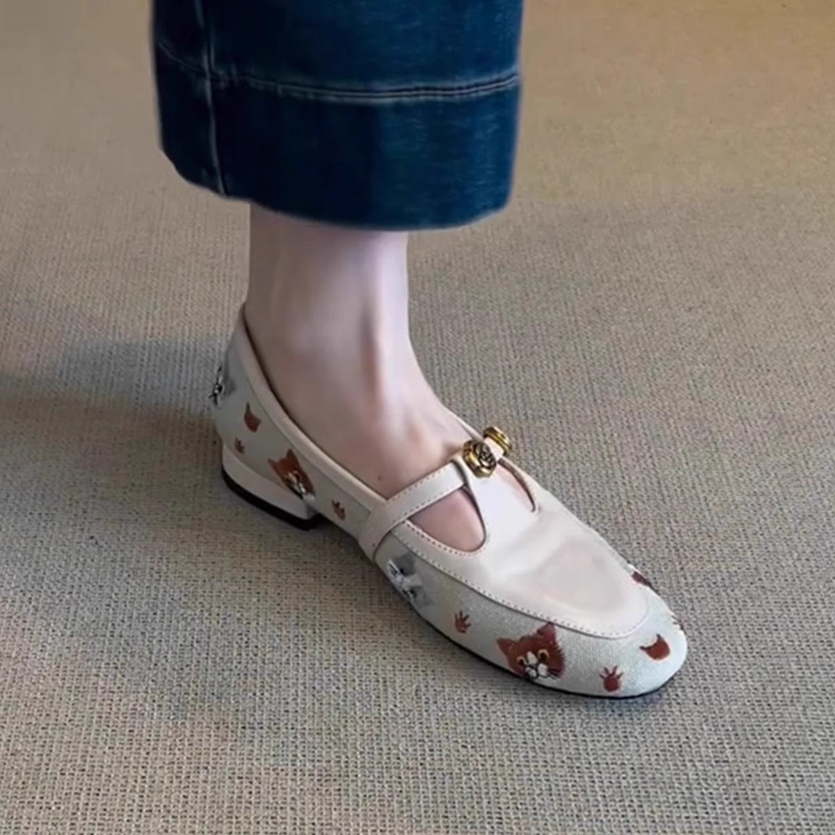 Damen Ballerina-Schuhe mit floralem Muster und dekorativem Riemchen EB