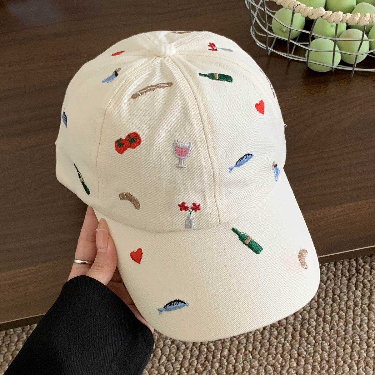 Baseballkappe mit Blumenstickerei