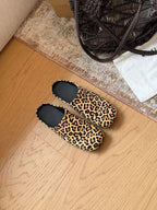 Damen Design Clogs mit animalistischem Leopardenmuster und rutschfester Sohle EB