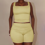 Damen Sportliches Set mit figurformendem Top und Shorts EB
