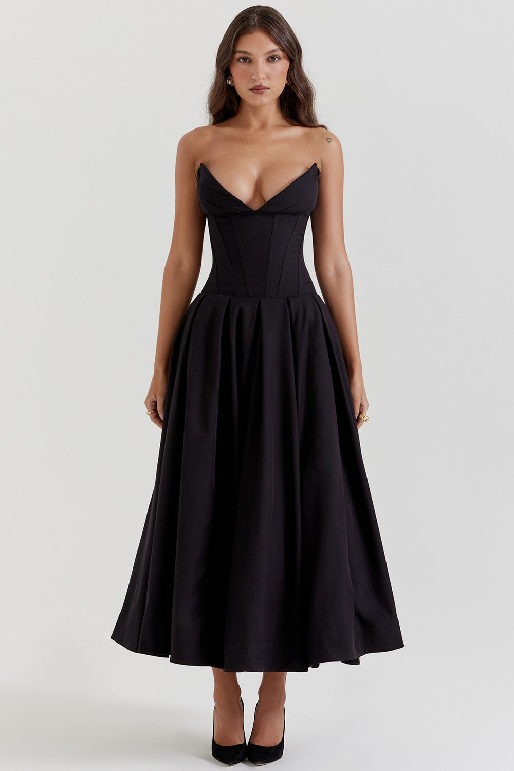 Damen Abendkleid mit taillierter Silhouette und A-linien Schnitt EB