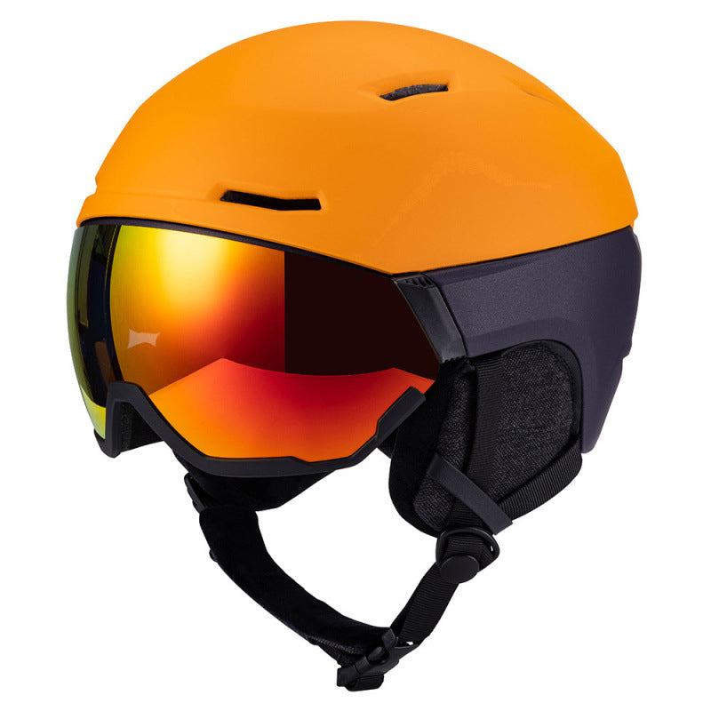Skihelm mit integriertem Visier