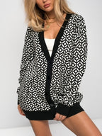Damen Grober Strickjacke mit V-Ausschnitt und auffälligem Muster EB
