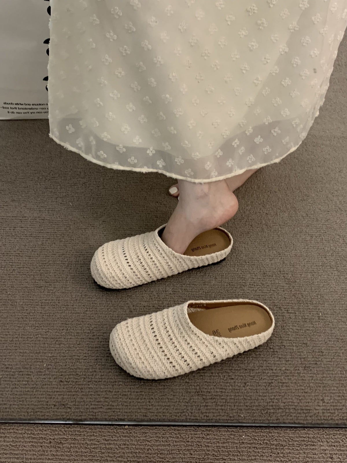 Damen bequeme Slipper aus atmungsaktivem Textilmaterial EB